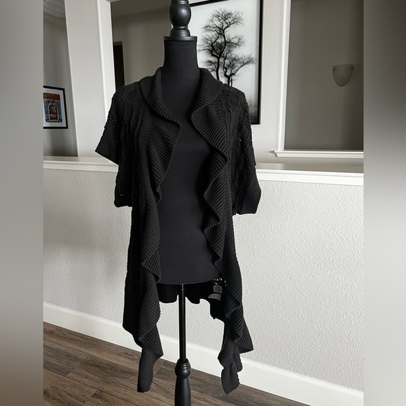 NINE West Short Sleeved Sweater with Ruffle Hem - Large - Picture 2 of 7